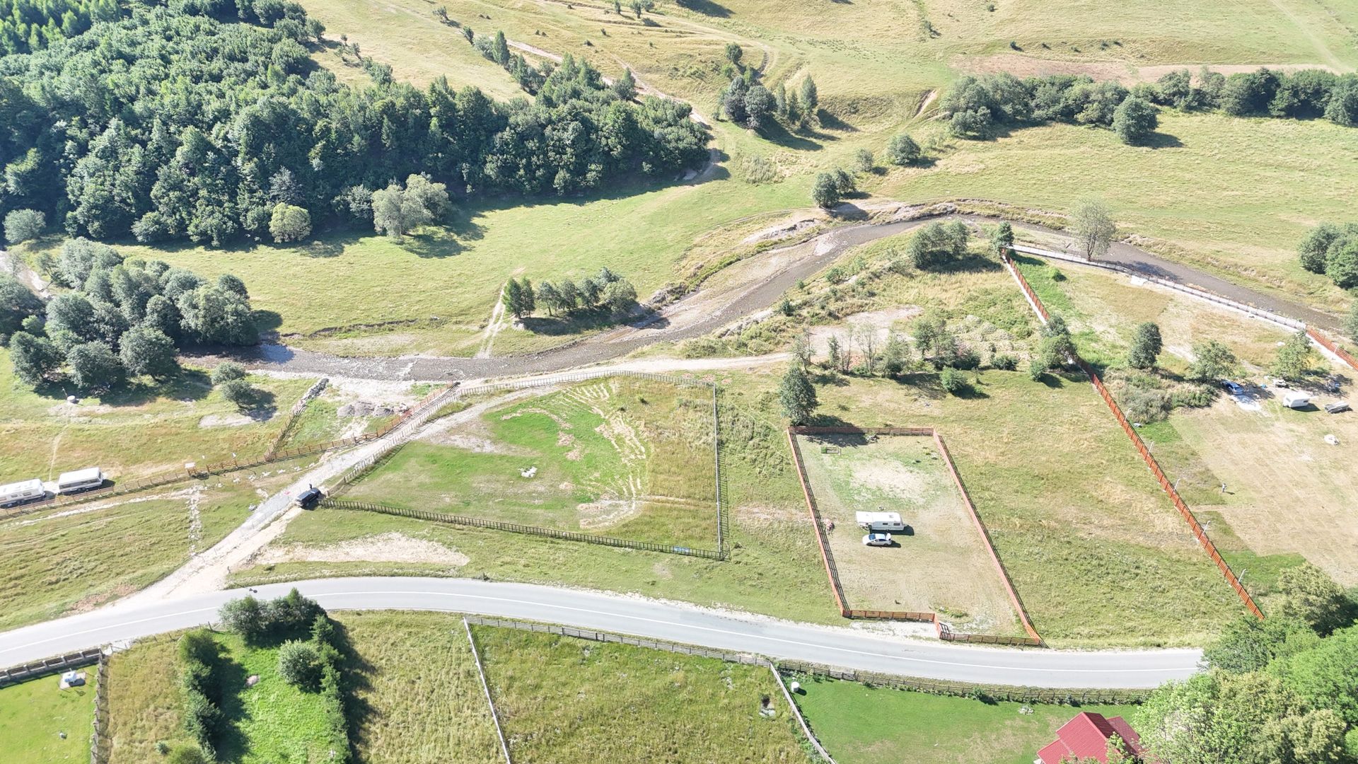 Teren intravilan - 1117 mp în Plaiul Foii - Poză 2