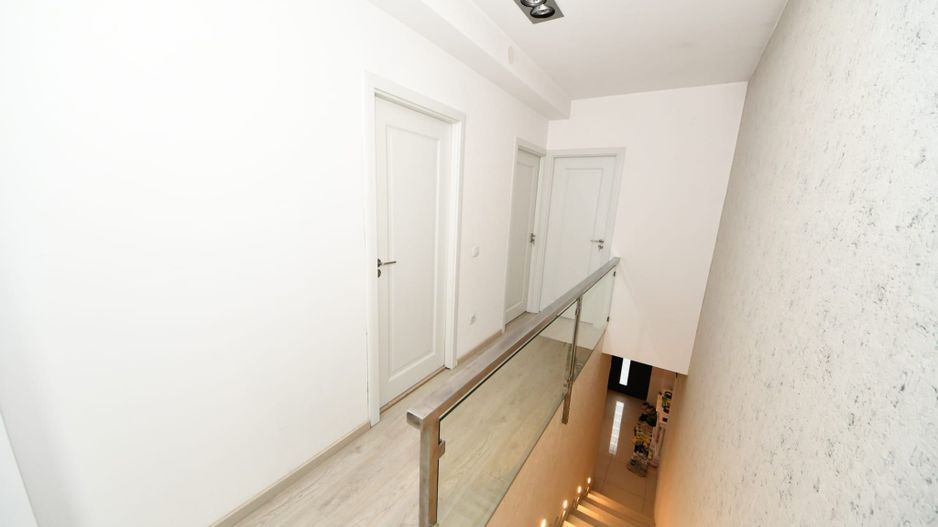 De vanzare – In exclusivitate, casa moderna in cartierul Brates Lake - Poză 22