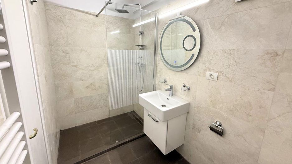 Polona - Duplex 256 mpu, 6 camere, etaje 6+7, panorama, terase 52 mp - Poză 25