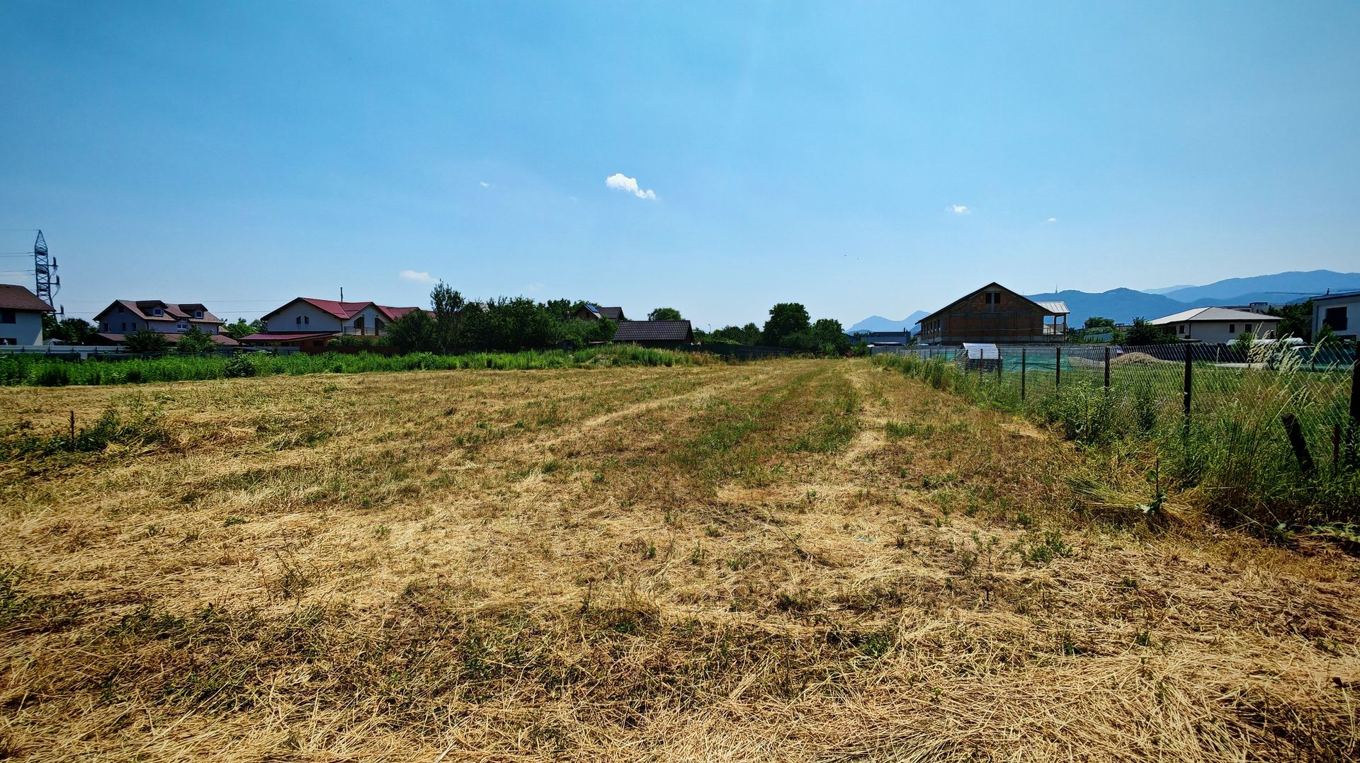 BARTOLOMEU,intravilan,intre case,suprafata de 774 mp,constructii P+2 - Poză 8