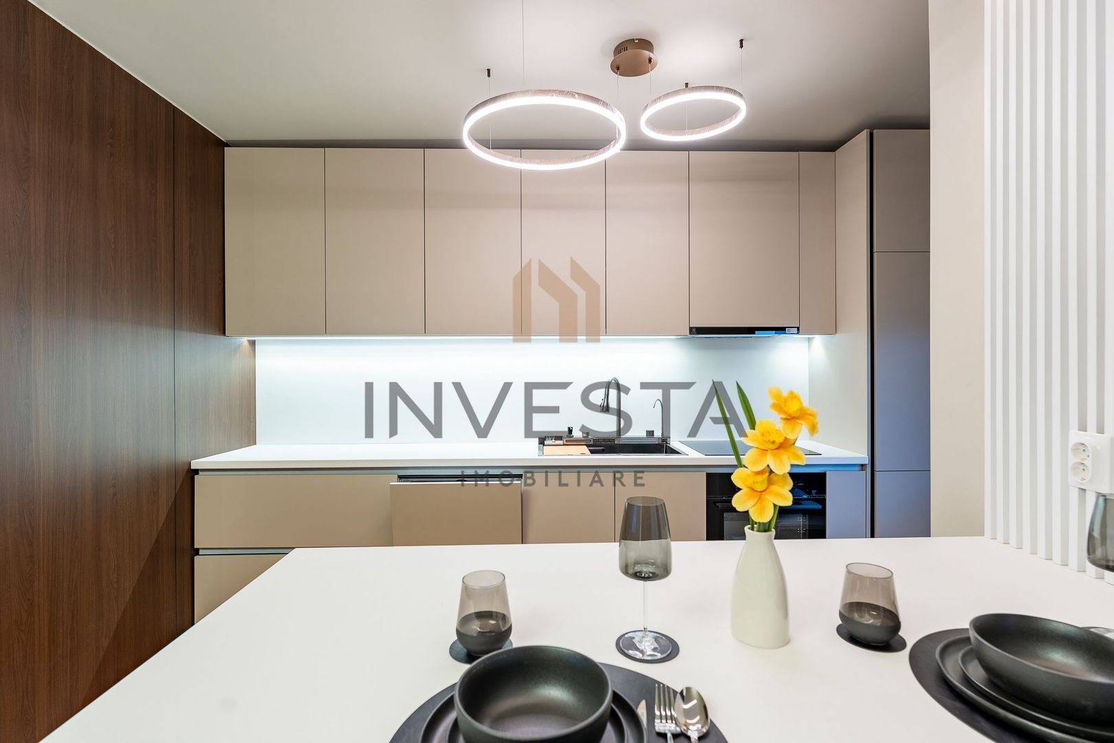 Apartament excusivist! Se vinde la cheie, complet mobilat si utilat! - Poză 4