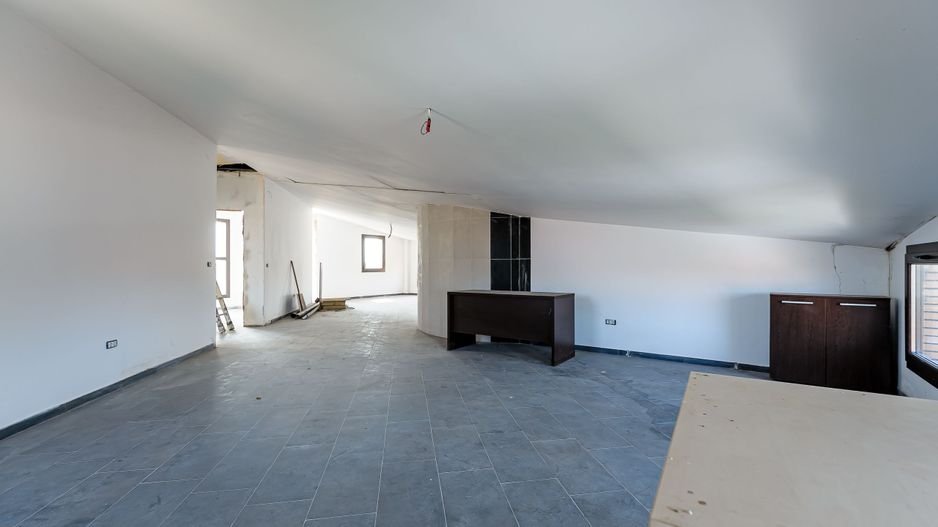 Clădire comercială în zona Grădiște. - Poză 50