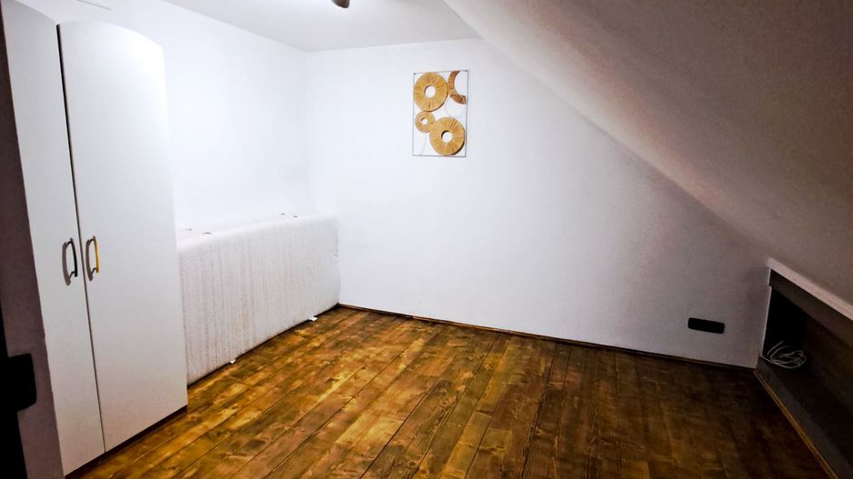 Ap 3 Camere la Mansardă de Casă - Utilități Separate - Poză 13