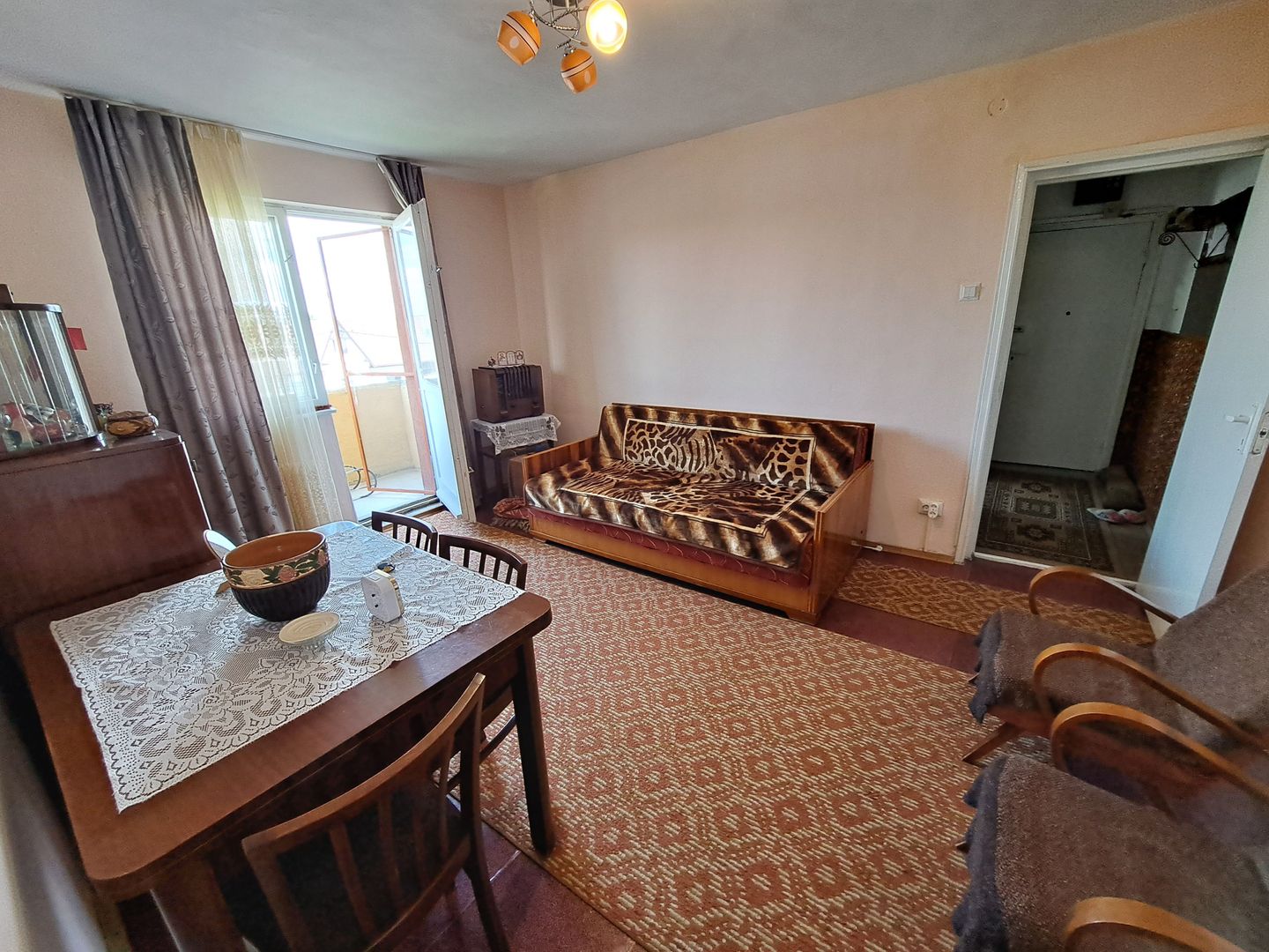 Apartament 2 camere etaj 3 40 m² Lunca Calnicului - Poză 2