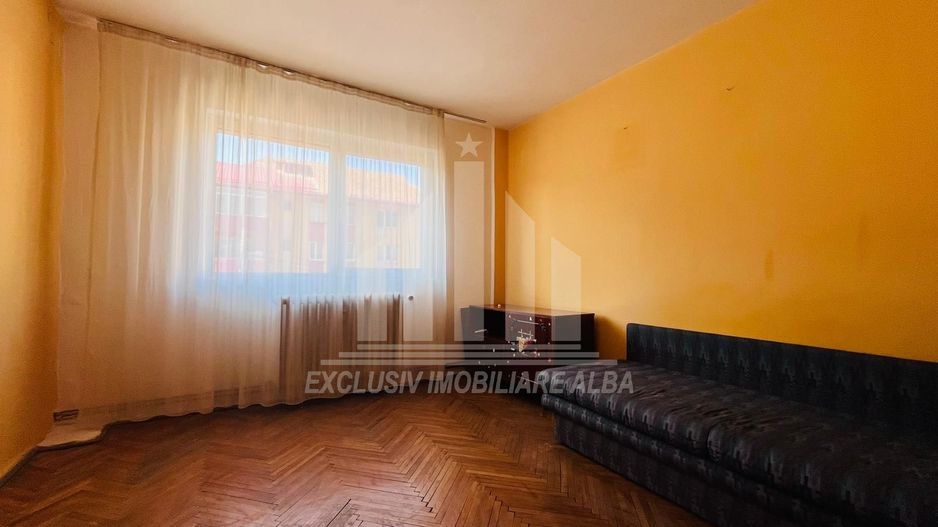 Apartament cu 3 camere decomandate, Centru - Poză 4