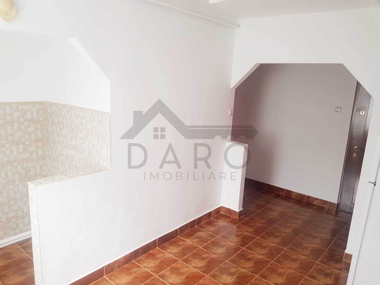 Apartament 2 camere decomandat / Tudor Str. Muncii - pozitie perfecta - Poză 5