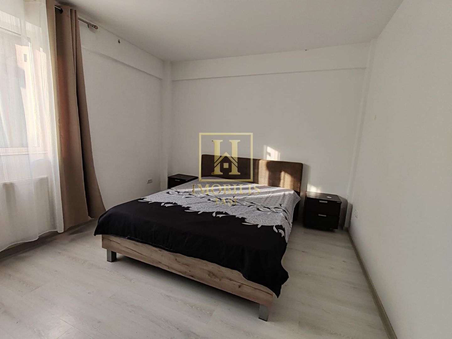 Apartament 2 camere decomandat 54 mp Galata Panoramic Res. 350 euro - Poză 3
