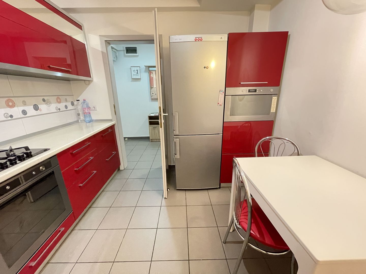 Apartament amenajat frumos,mobilat si utilat - Poză 5