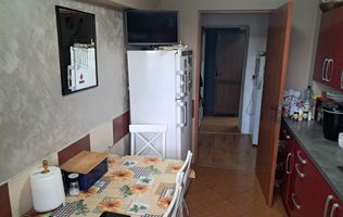 De vanzare 4 camere/97 mp utili/Scoala 10/Focsani/et 3/4