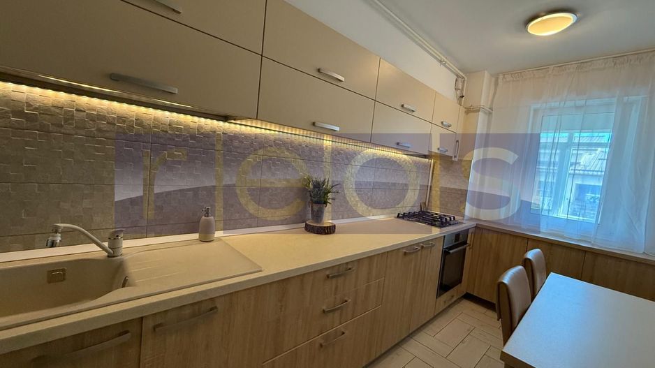 VANZARE APARTAMENT 2 CAMERE 56MP + PARCARE BLOC NOU TRAPEZULUI/SALAJAN - Poză 2
