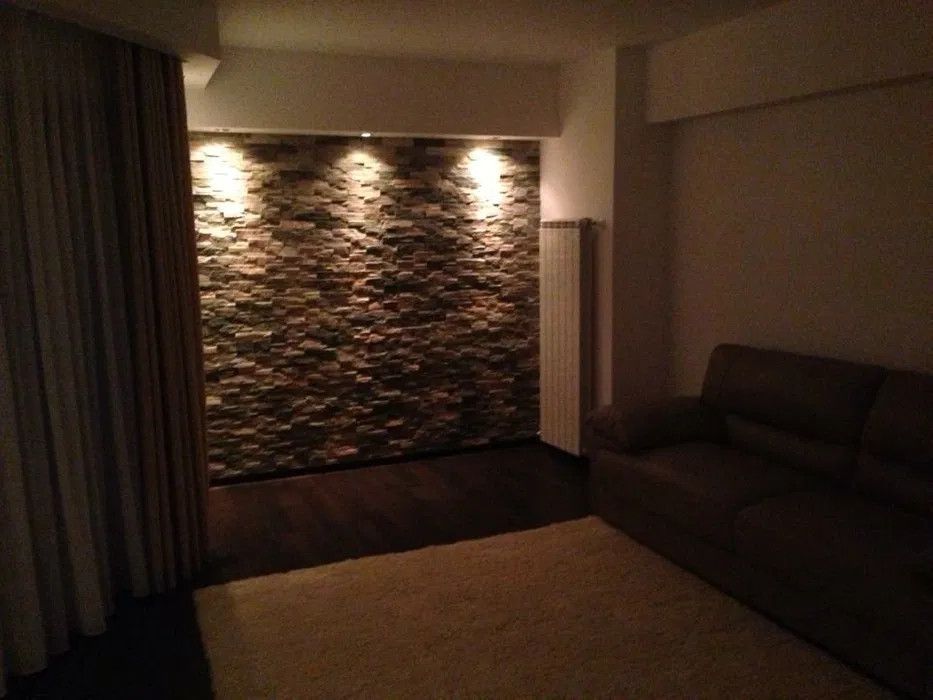 Vanzare Apartament 4 Camere Foarte Spatios Zona De Nord A Orasului - Poză 2