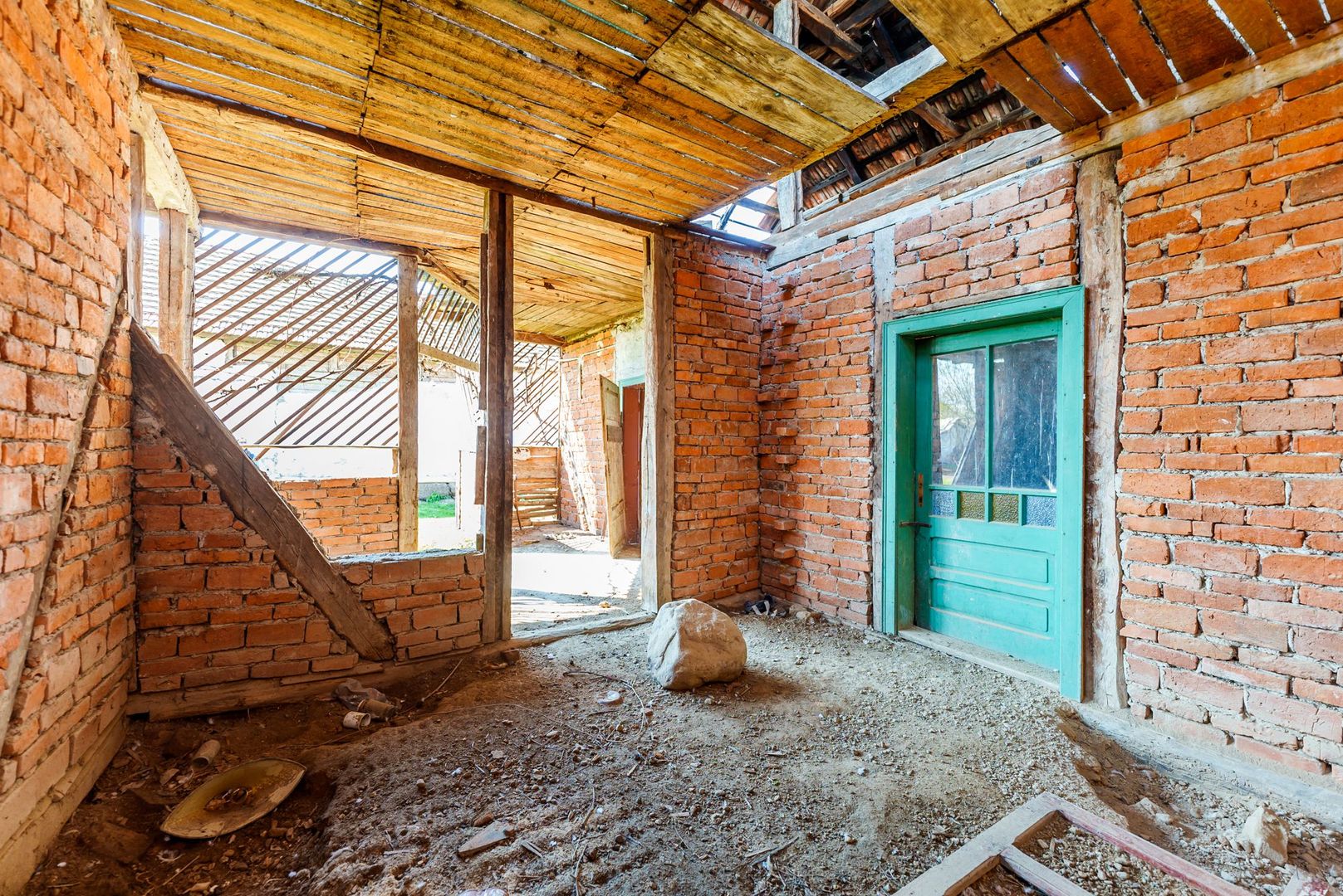 Casă la roșu în Comuna Bocsig, Arad - Poză 4