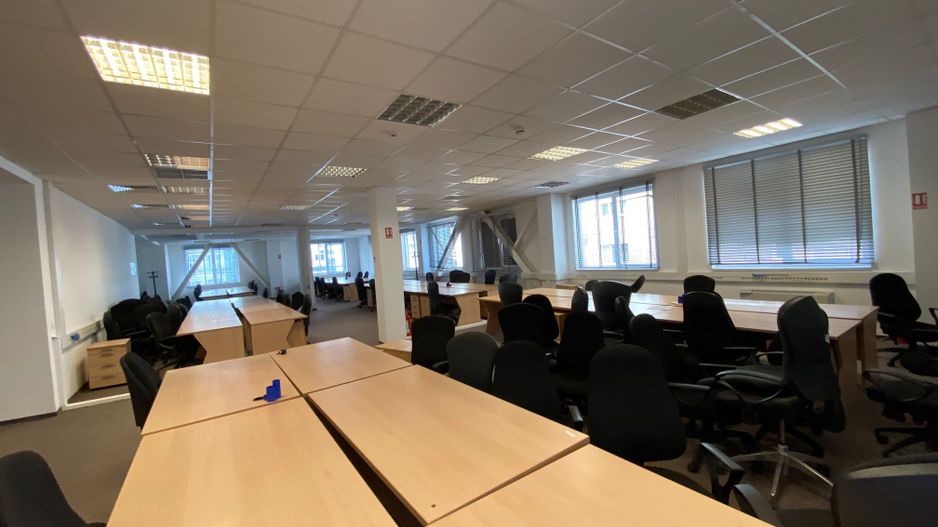 Cladire de  birouri - zona COMPLEX - Poză 12