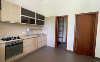 VILA CU 5 DORMITOARE IN COMPLEX REZIDENTIAL - Poză 3