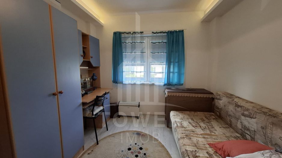 Apartament 4 camere -etaj 1, zona V. Aron - Poză 8