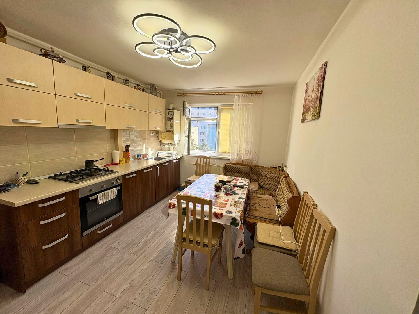 Apartament 2 camere decomandat zona Simeria (lângă piața Dolar) - Poză 3
