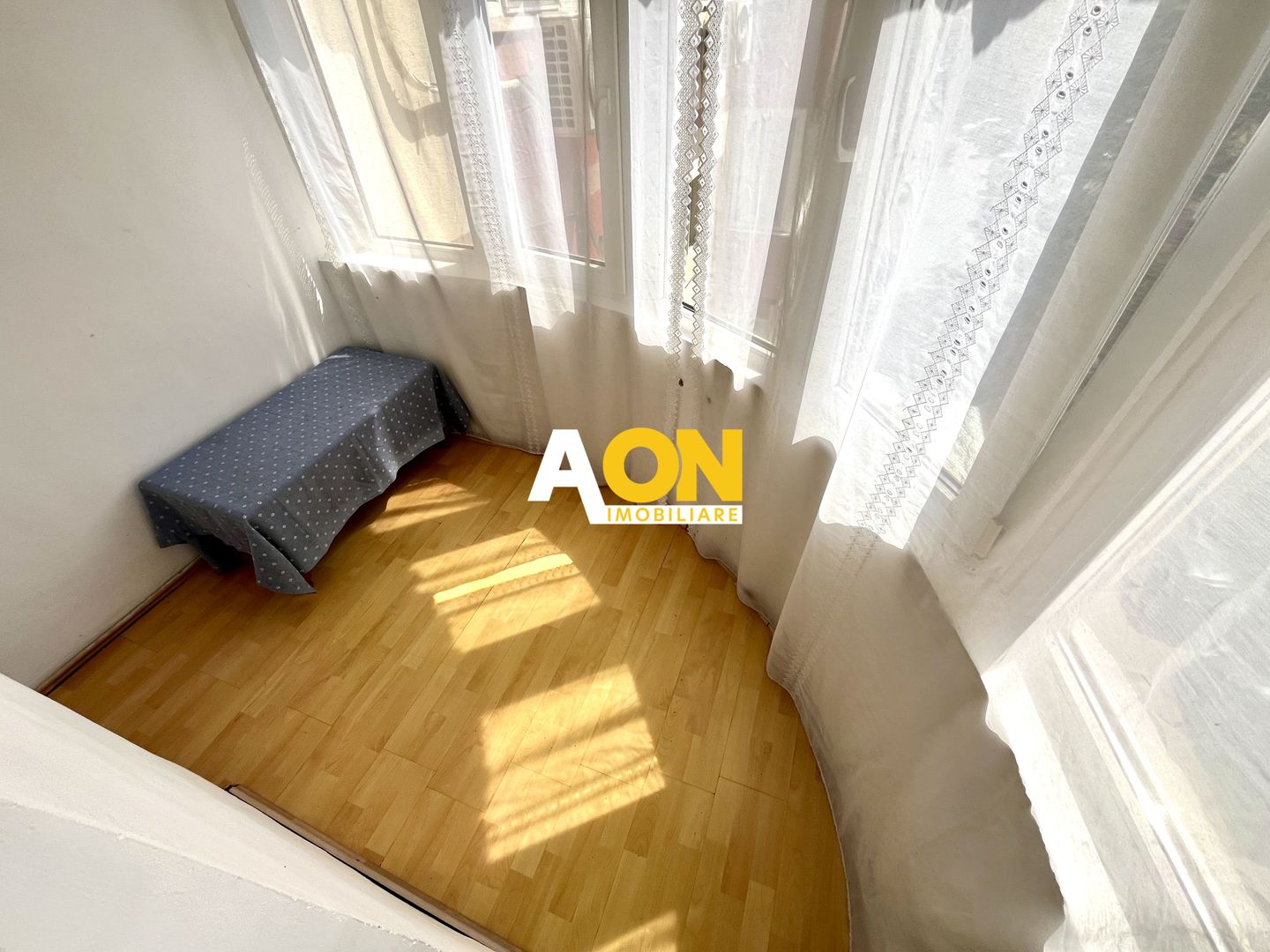 Apartament cu 3 Camere, Etaj 1, Zonă Ultracentrală - Poză 4