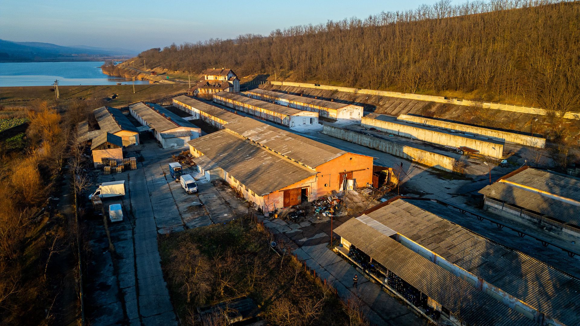 Fosta Ferma a Partidului de la Horgesti - de vanzare - Poză 10