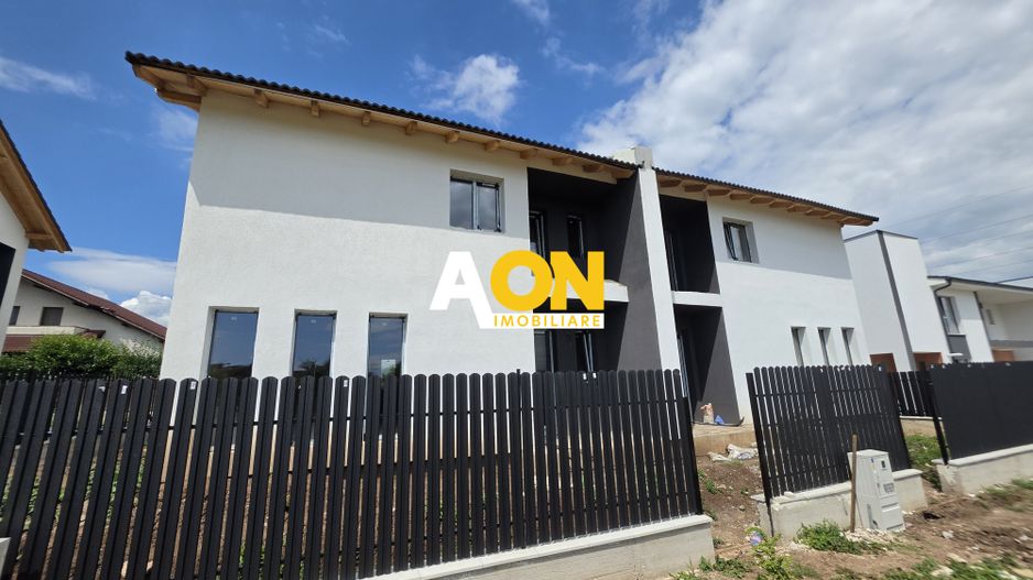 Casa Tip Duplex Zona Piata Cetate, 4 Camere, 3 Bai - Poză 1