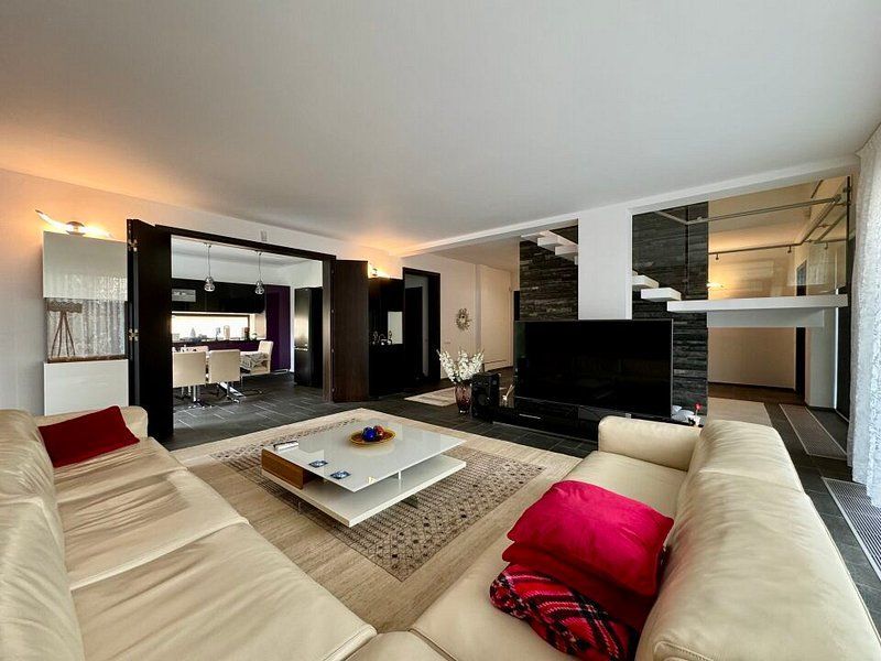 Vila lux de vanzare in cel mai dorit complex din Erou Iancu Nicolae-locatie rara - Poză 3