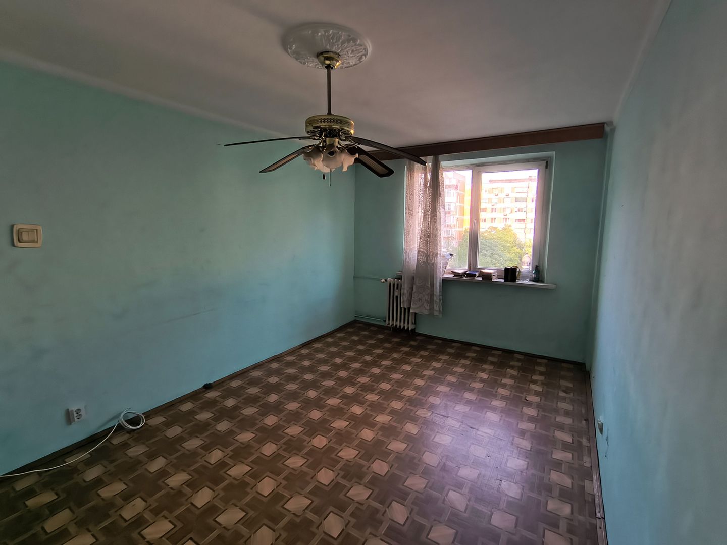 Apartament 3 camere semidecomandat Berceni - Poză 3