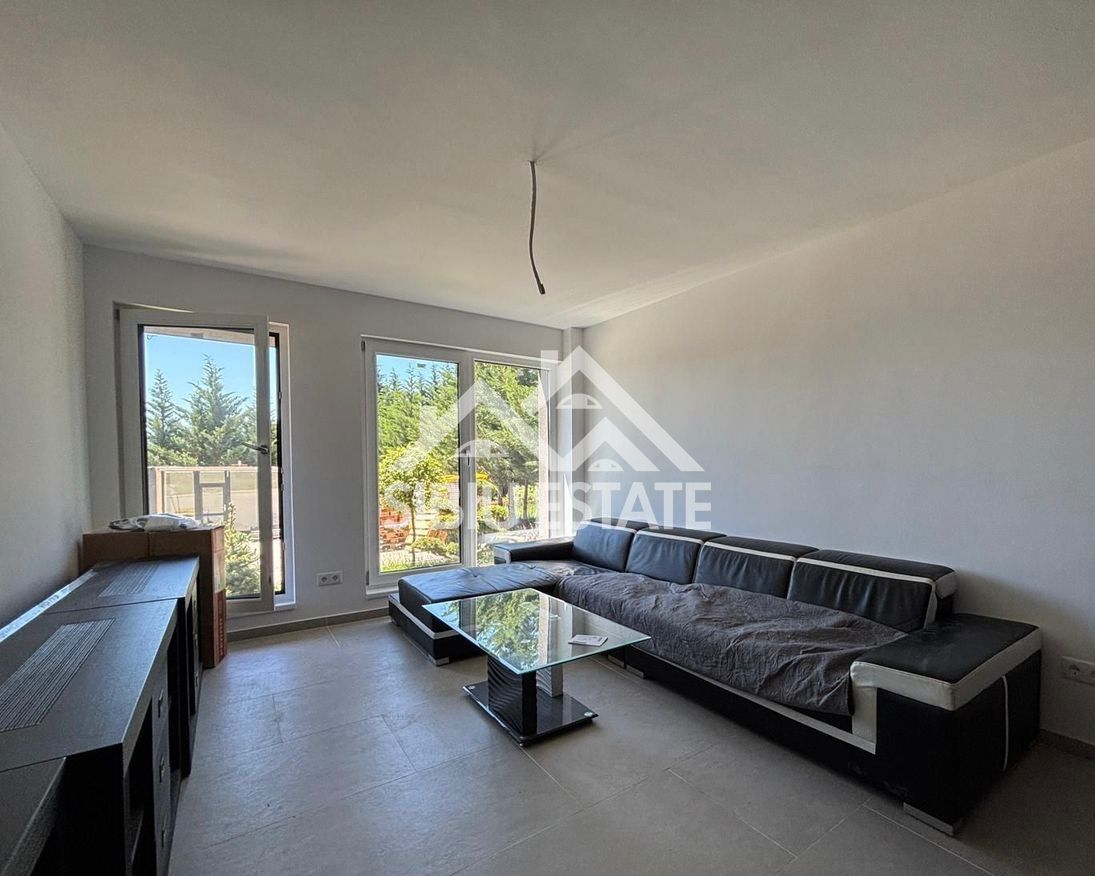 Apartament 3 camere de vanzare - structura tip vila, zona verde - Poză 2
