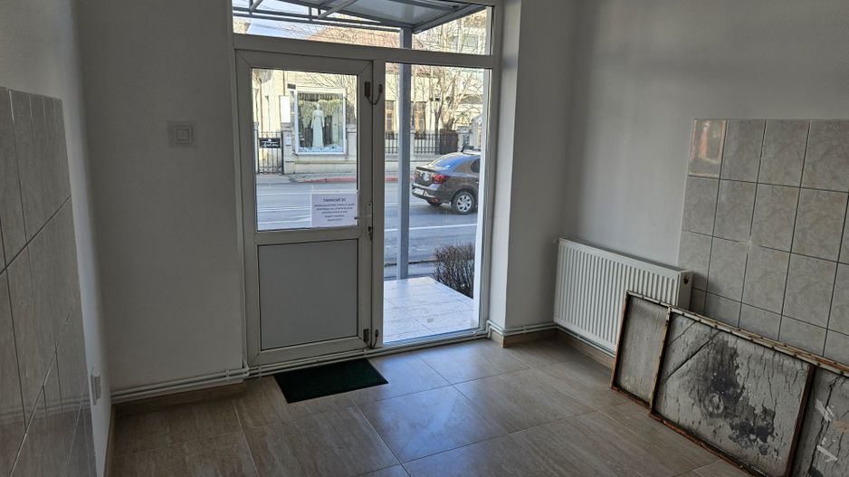 Ultracentral Pitești – spațiu comercial 55 mp, acces stradal - Poză 14