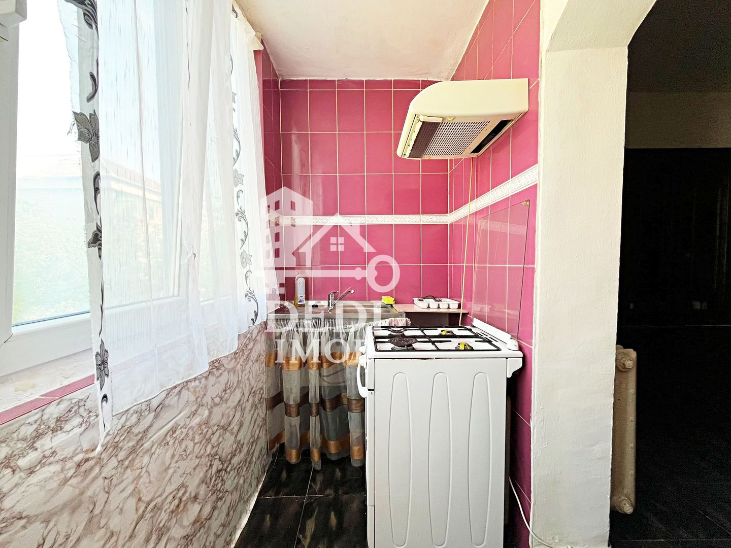 Apartament 3 camere de vanzare in zona Rogerius, Oradea - Poză 9