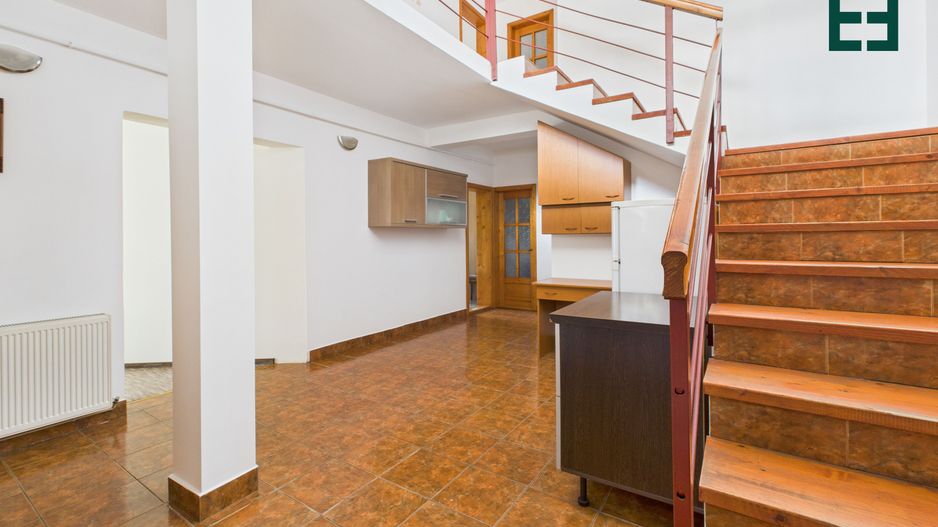 Casă tip Duplex cu 8 camere  - Zona Bujac - Arad - Poză 15