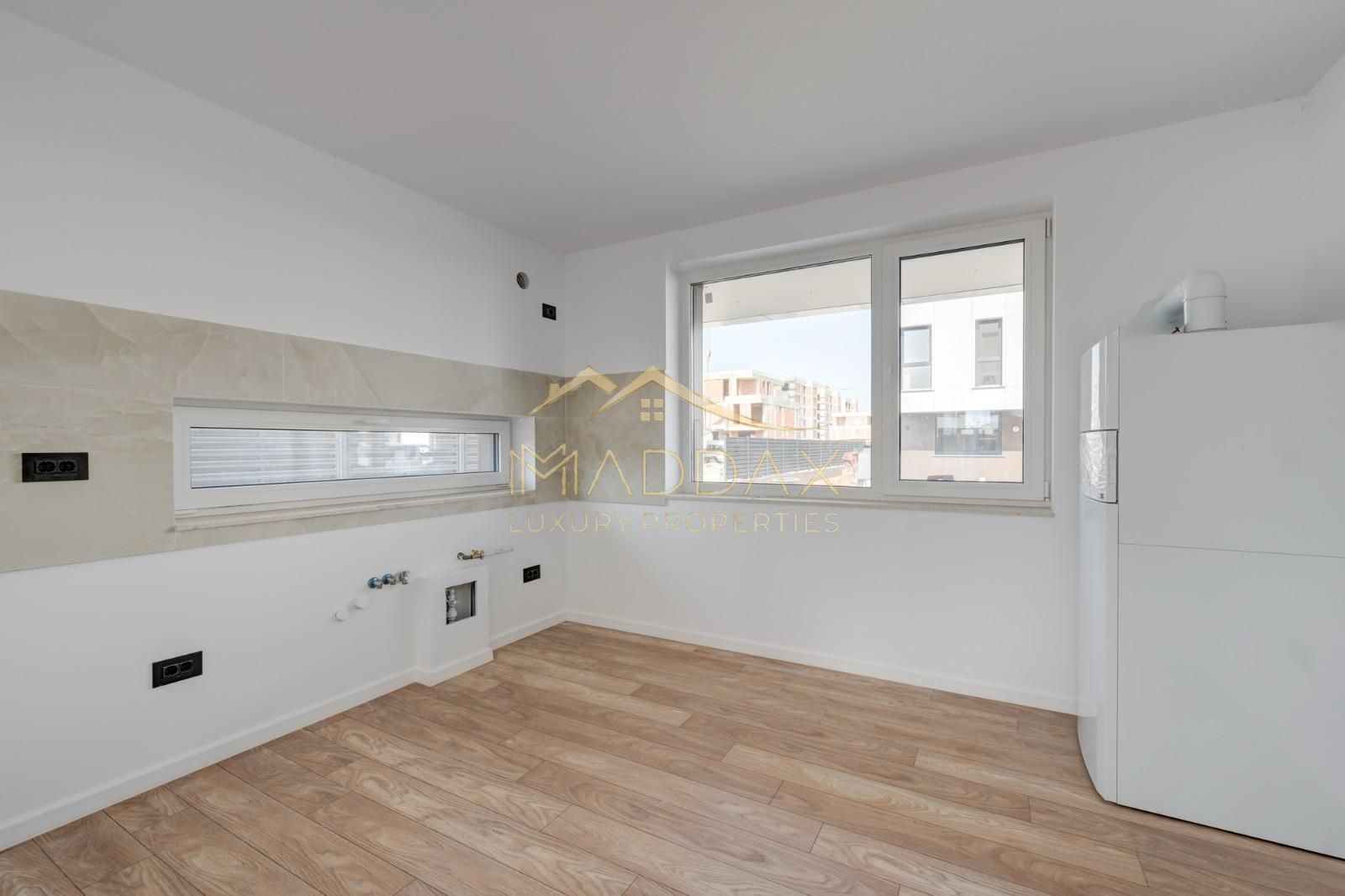 Vila LUX _P+2***5 camere//Lac Pipera-Tunari - Poză 7