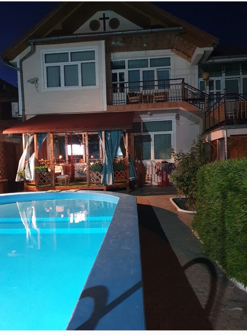 Casa | 9 camere | Garaj | Piscina | Teren 3.000 mp | Comision 0% - Poză 3