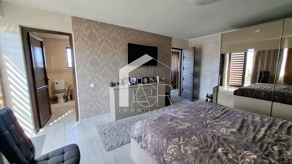 Casa P+1E, cu 5 camere, Strejnicu - Poză 14