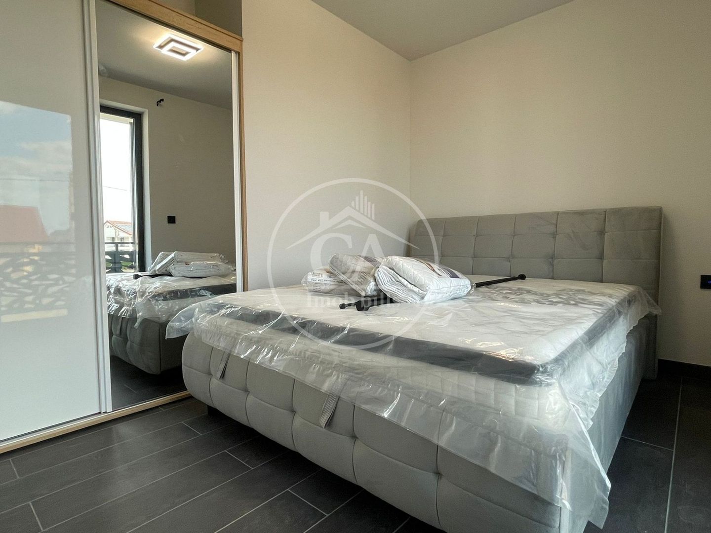 Apartament cu 2 camere de inchiriat in cartierul Grigorescu Oradea - Poză 5