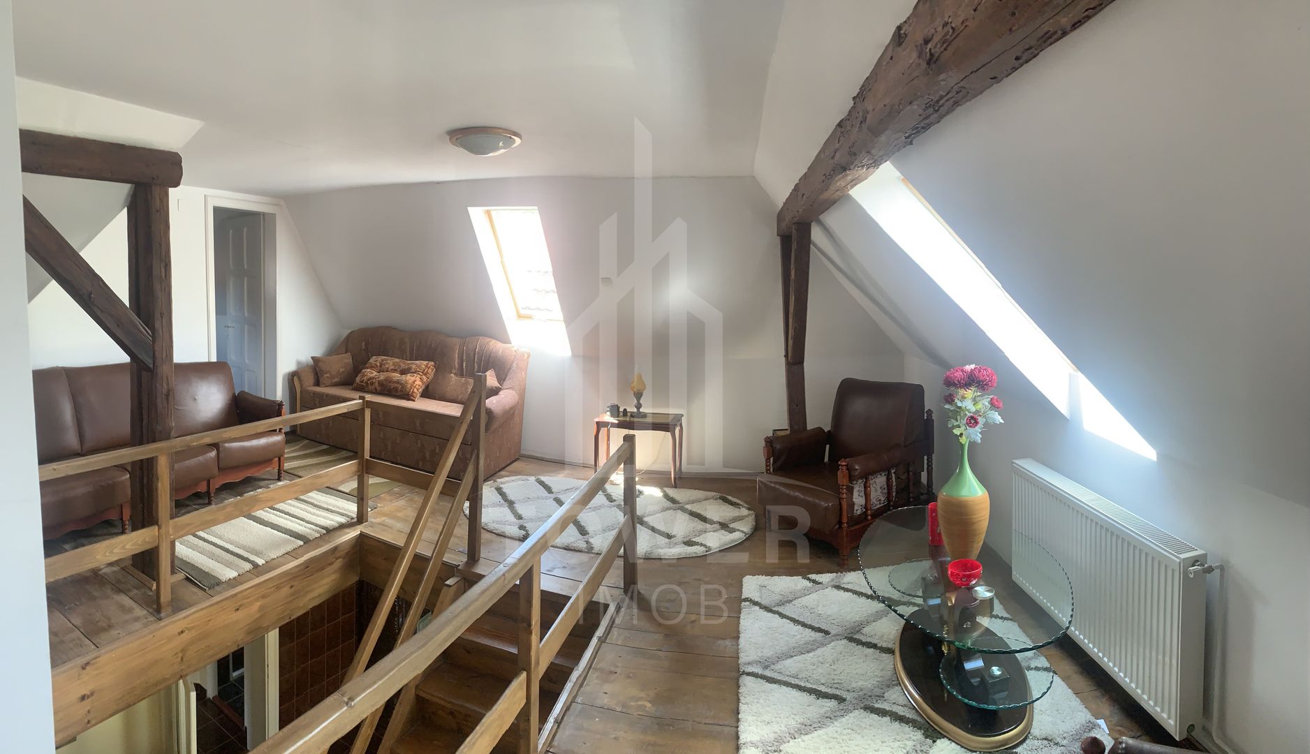 Casă în centrul Cisnădioarei cu 243mp de locuit și teren de 936mp - Poză 16