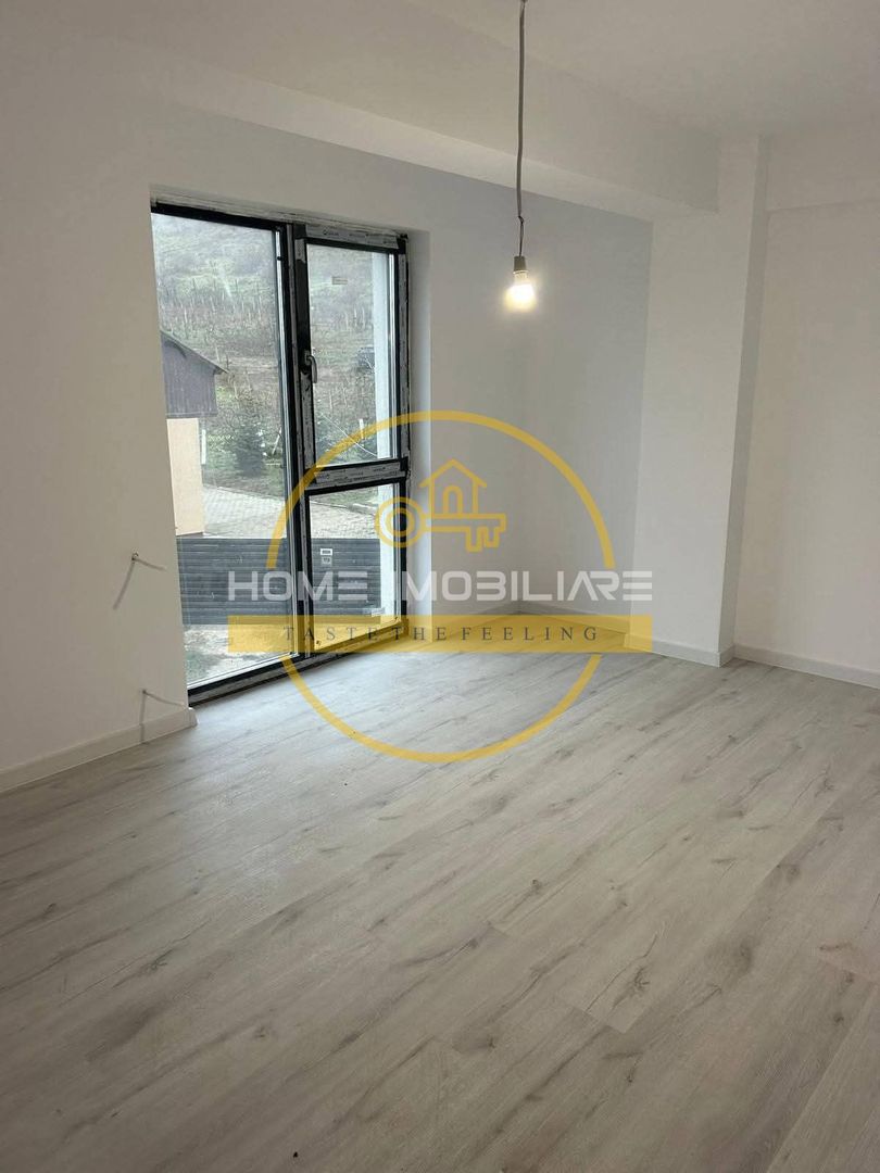 Apart 3 camere 74900 euro intabulat Hlincea - Poză 3