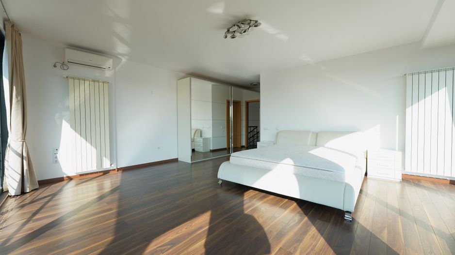 Panoramic View to Herastrau Lake, 5 rooms apartment - Poză 15