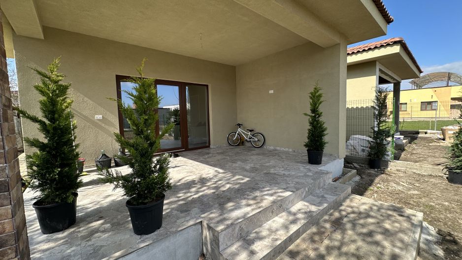 Duplex despartit prin spatiu tehnic  - teren 500mp - Poză 20