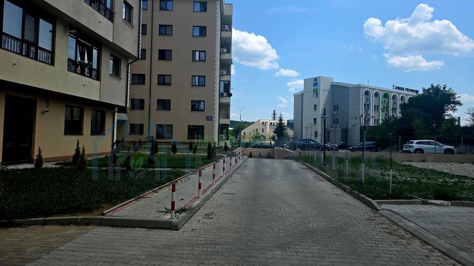 Spatiu comercial de inchiriat , zona Cug - spital Providenta si Elitis - Poză 1