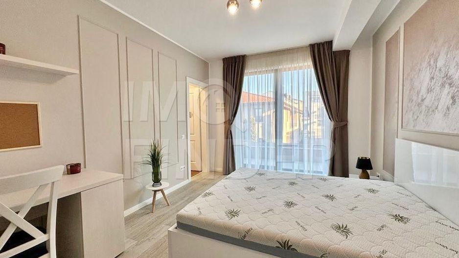 Inchiriere apartament 3 camere situat in vila privata, zona UMF - Poză 4