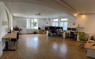 inchiriez casa mare in Tudor pretabila pentru firme, birouri etc. - Poză 1