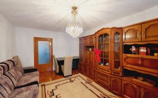 Apartament cu 5 camere decomandate, Cetate - zona scolii Mihai Eminescu - Poză 1