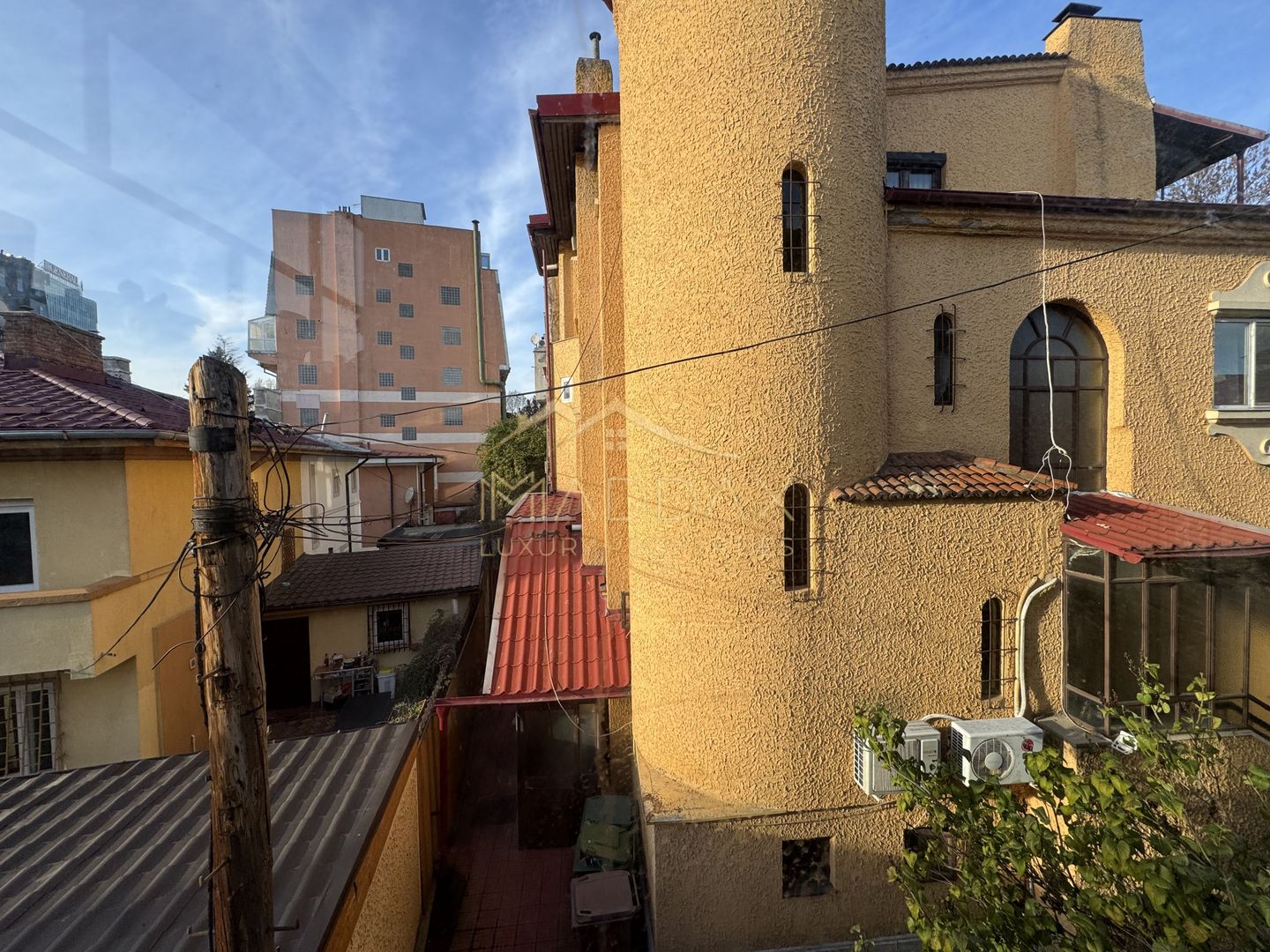 Vila cu 6 camere *310mp*  + Garaj // Primăverii - Poză 40