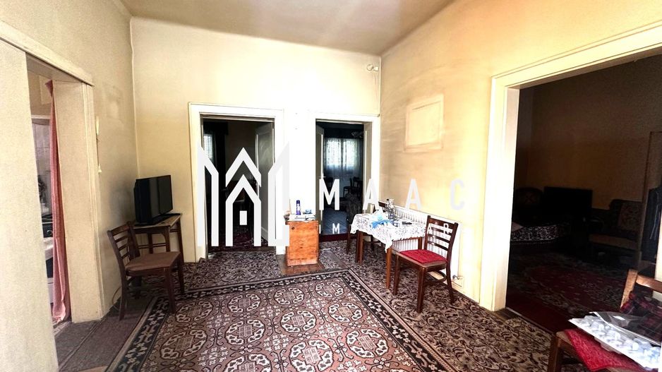 Casa de vanzare | Piata Cibin | 377 mp teren - Poză 2