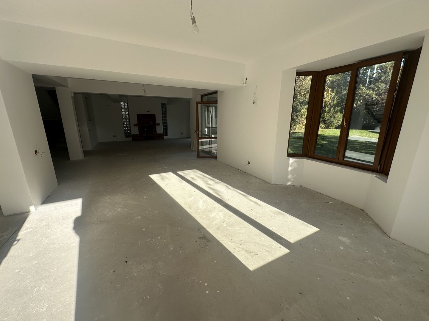 PARADISUL VERDE, VILA 507 MP, LOT 1.095 MP! - Poză 19
