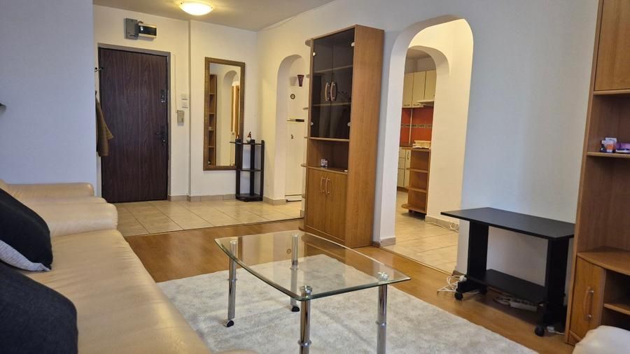 Apartament 2 camere metrou Favorit , luminos, mobilat, parcare inclusa - Poză 3