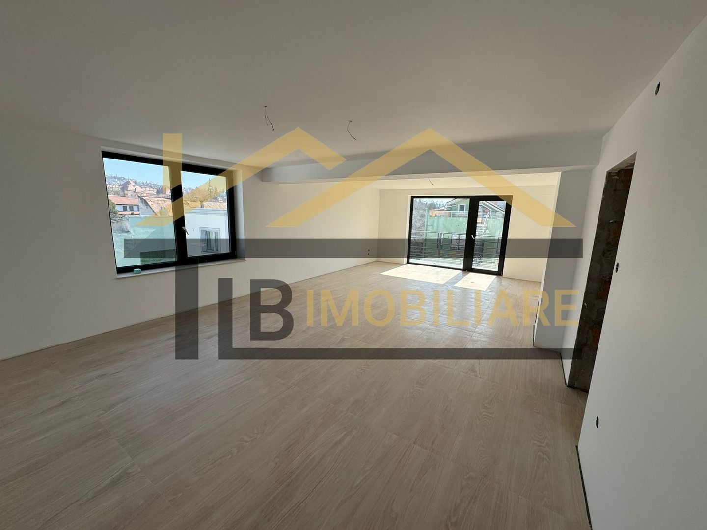 Apartament cu 3 camere, 107 mp, parcare, Zona Bulevardul Cetatii - Poză 5