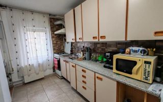 Apartament 3 camere Soarelui - Poză 4