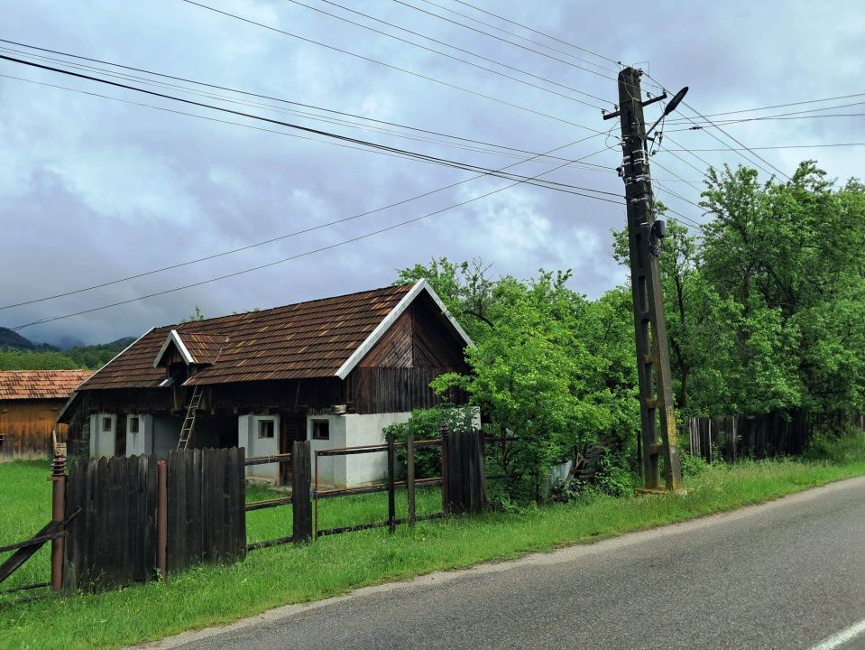 Casă și teren intravilan Polovragi - Poză 3