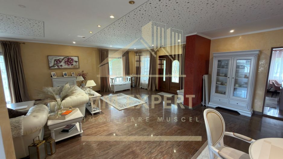 CASĂ 5 CAMERE TEREN 1600 MP CAMPULUNG - Poză 12