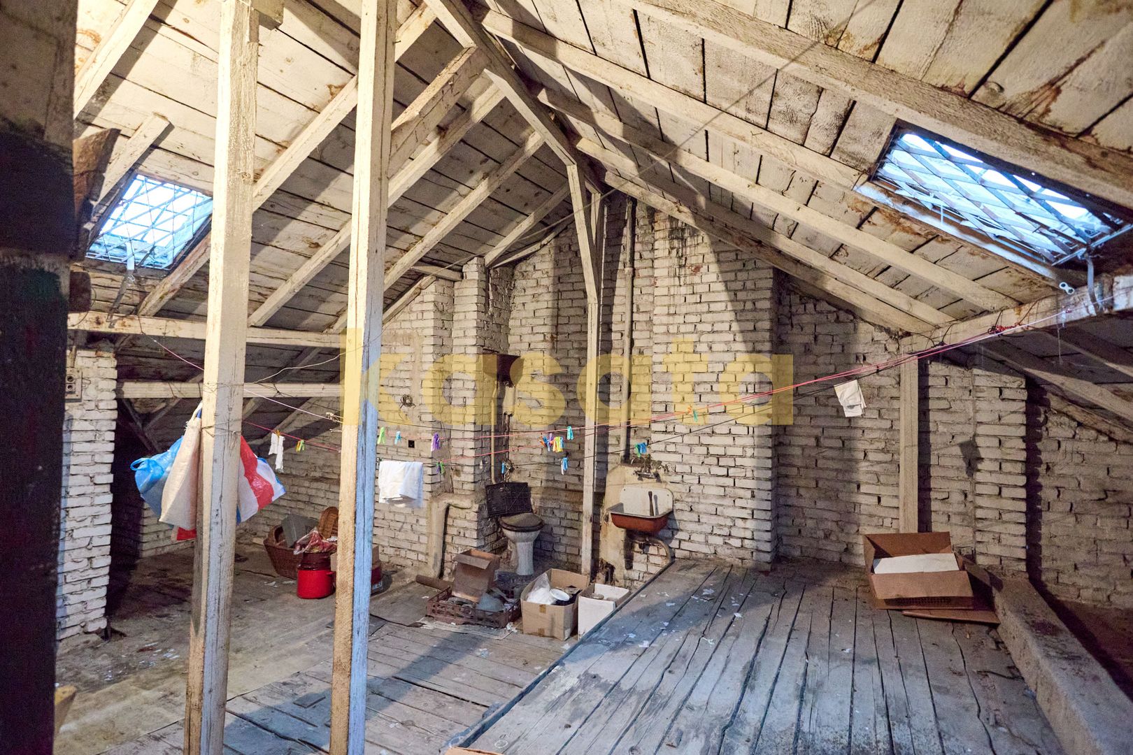 CASĂ CLASICĂ DE VANZARE CU POTENȚIAL PREMIUM ÎN ZONA 1 MAI - Poză 35